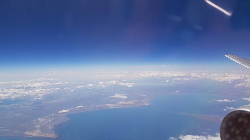 Вид на остатки Аральского моря из самолета