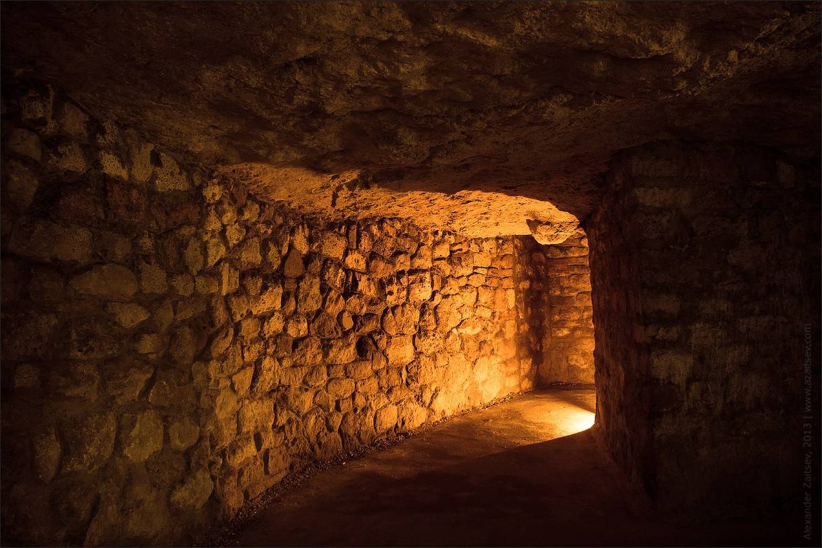 Подземные лабиринты под Будайской крепостью