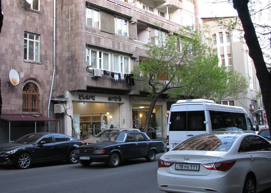 Автомобили в Ереване