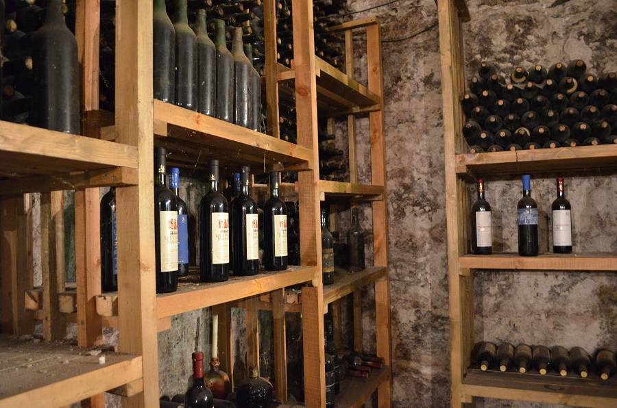 Дегустационный зал в винодельне Maran Winery