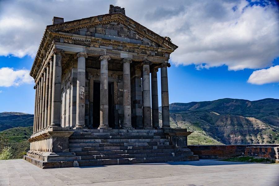 храм Гарни, Армения