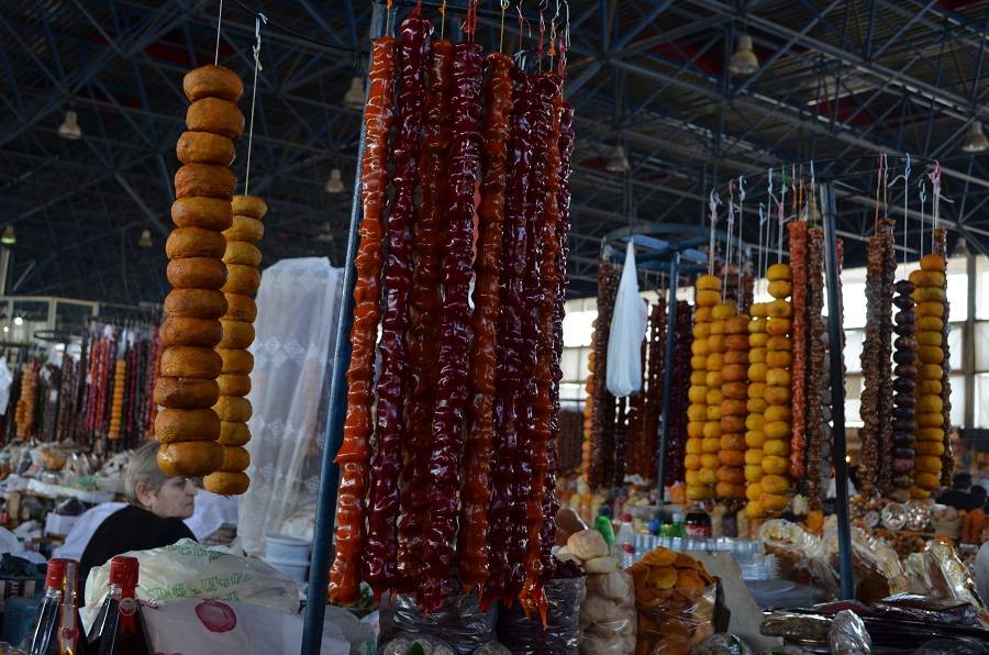 Фруктовый рынок в Ереване