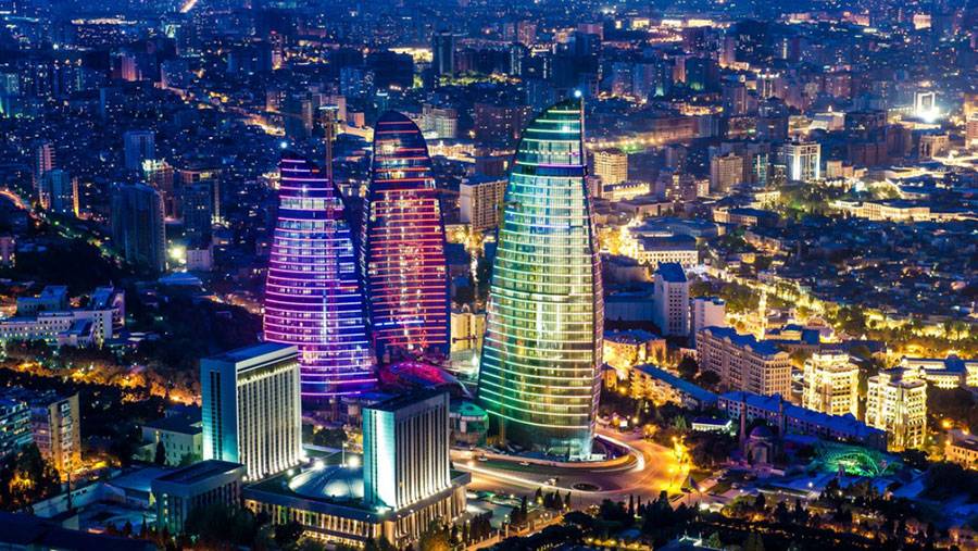Баку, Пламенные башни 