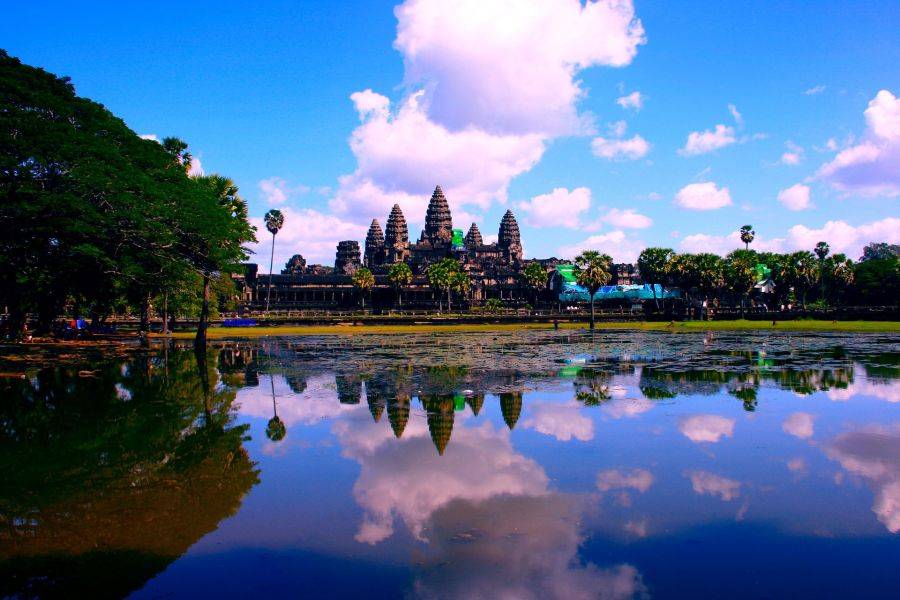 Камбоджийская достопримечательность, привлекающая тысячи туристов