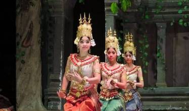 Камбоджийские танцоры