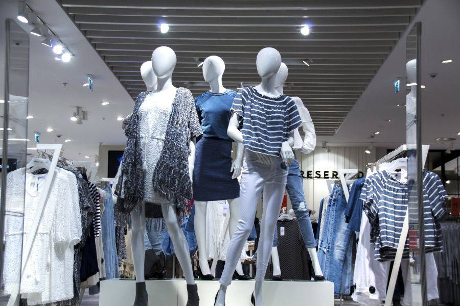 В магазинах Праги большой выбор брендовой одежды