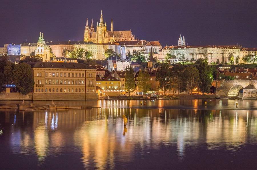 Прага ночью особенно загадочна