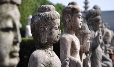 Статуи будды