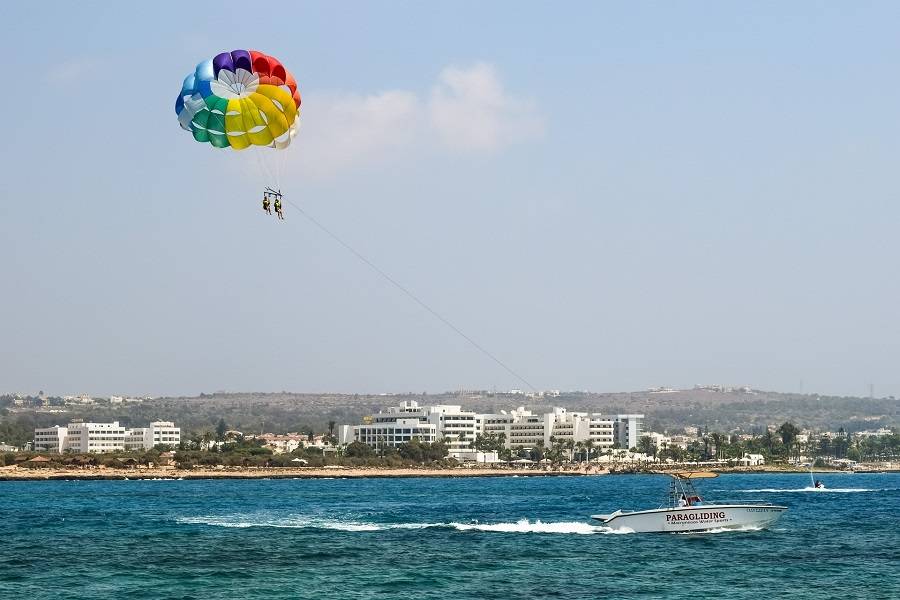 Молодежный кипрский пляжный курорт