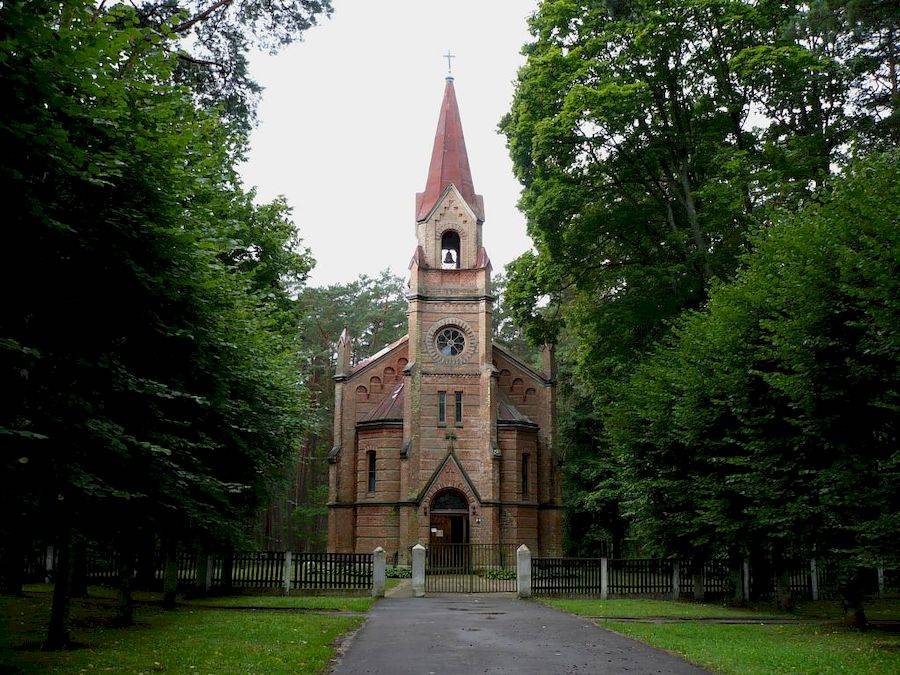 Лютеранская церковь, построенная еще в 1889 году