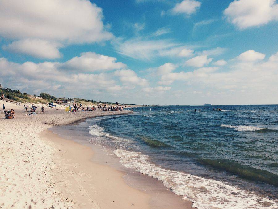 Пляж на берегу Балтийского моря