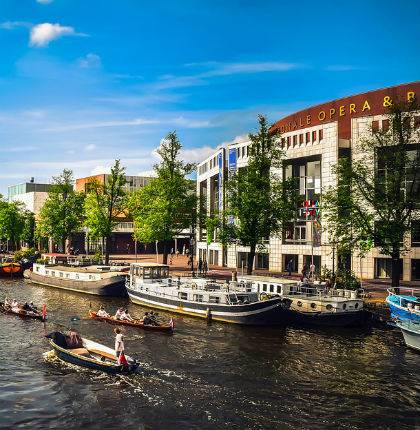 Местная архитектура Амстердама