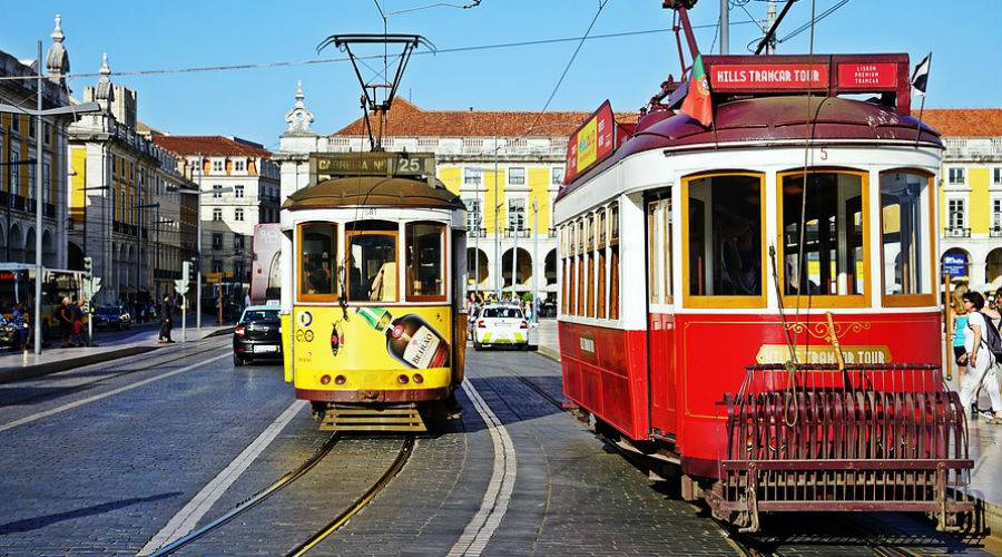 Отдых на трамваях в Лиссабоне 