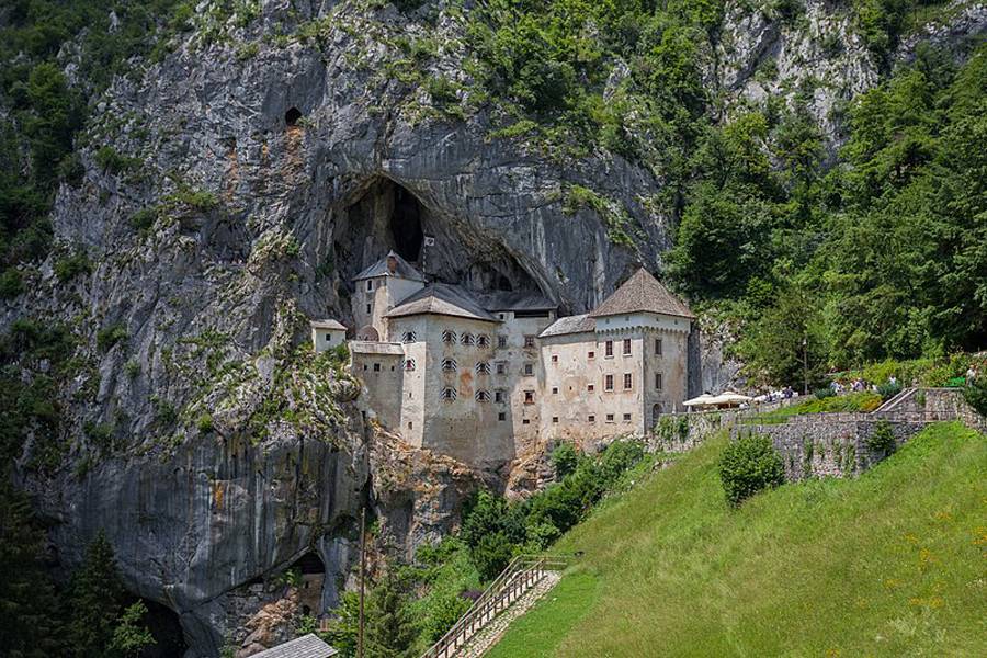 Предъямский замок, Словения