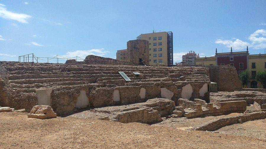 Руины древнеримского театра