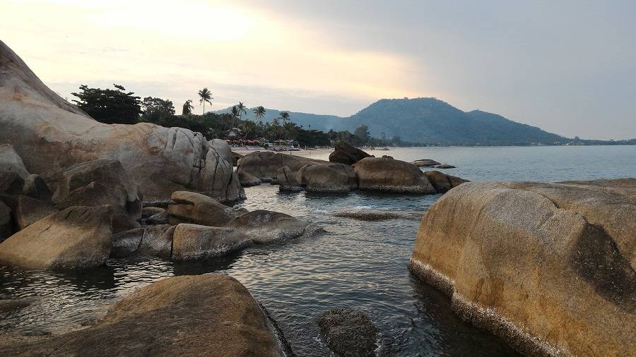 Красивый тайский остров с захватывающими дух видами
