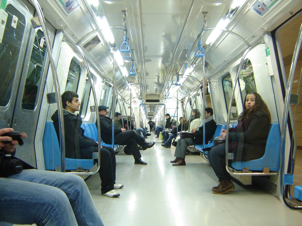 вагон метро в Стамбуле