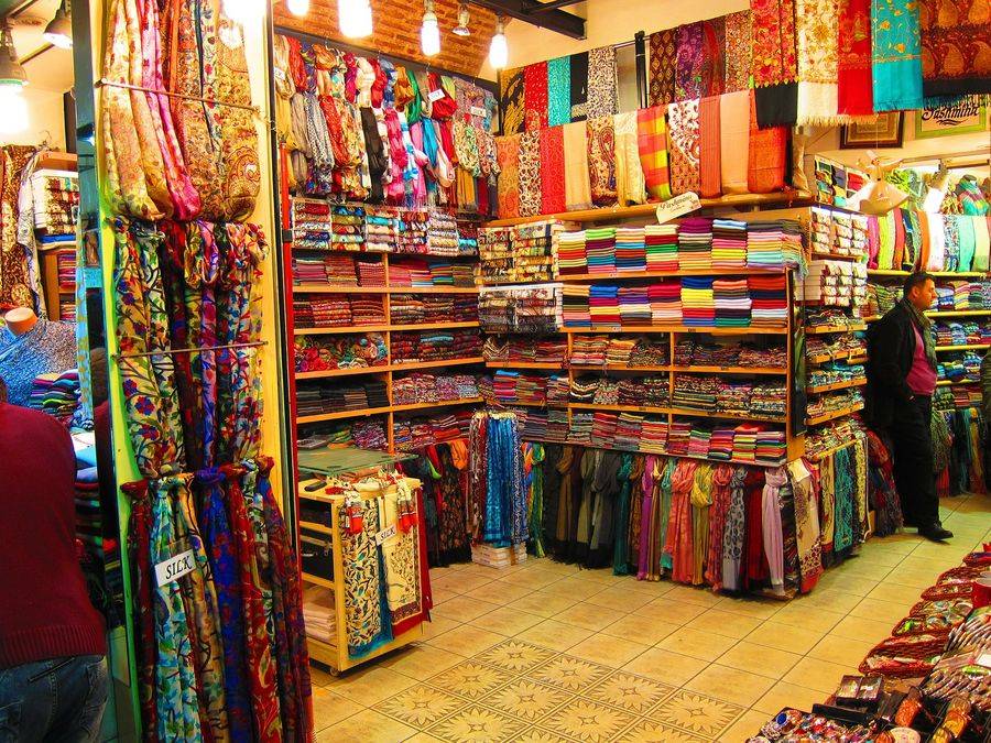 Торговые ряды с текстилем